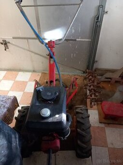 Predam malotraktor Vari s naradim