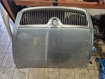 Predám prednú kapotu na Škoda Octavia II 2 s maskou