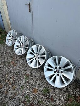 5x120 R18 nové pneu