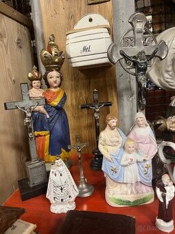 Sakrálne sošky, krížiky