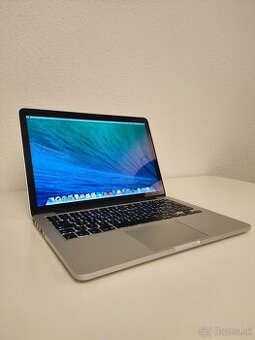 MacBook Pro 13" | Core i7 • 16 GB RAM • 1 TB SSD • Retina D