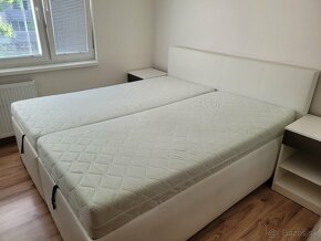 Manželská posteľ 180x200 s matracmi