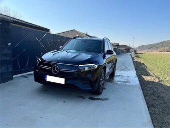 Mercedes-Benz EQB 300, AMG line, 2022, ZÁRUKA,
