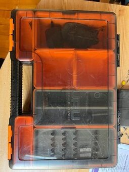 Guru feeder box