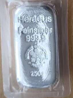 Strieborná tehlička 250 g