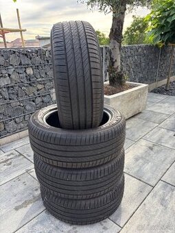 Nove letne pneu Michelin 215/55r17