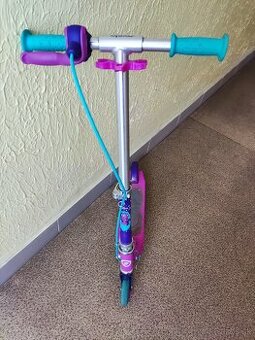 Decathlon Detska kolobezka play 5 girl s brzdou