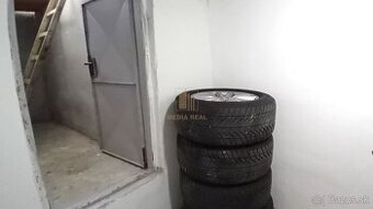 Predaj murovaná garáž s elektrinou, montážna jamou+skladový