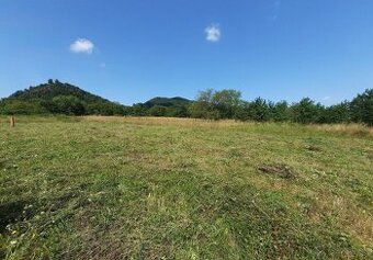 Slanec - stavebný pozemok 726m2