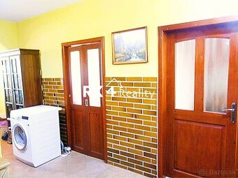 RK4 - NA PREDAJ - 3 izbový byt v Galante - 1
