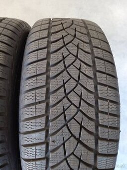 4ks zimne 235/50 R19 99V GOODYEAR ULTRA GRIP PERFORMANCE SUV