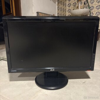 ASUS monitor 22’ / starši - zachovalý.