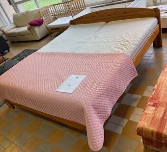 Posteľ s matracom – 200 €