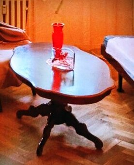 Taliansky konferenčný stolík