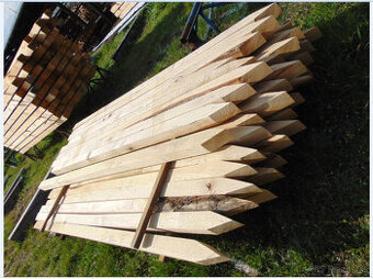 Dreveny kol ku stromom