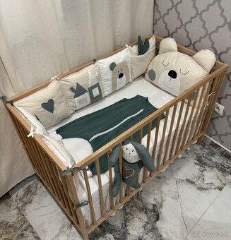 Mušelínový spací vak s vavlneným mantinelom s mackom