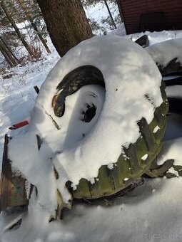 Predam kompletne koleso rezervu na zetor ukt 16,9/30