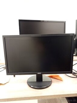 Monitor Acer V226HQL - 1x vzadu jemne prasknutý