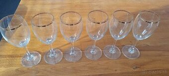 6ks set starších vínových pohárov so zlatou obrubou