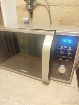 Mikrovlnka Samsung - Ako nová