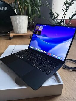MacBook Air M2 – 256 GB / 8 GB RAM