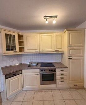 Vanilková venkovská kuchyně se spotřebiči,6194