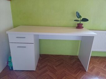 Písací stôl