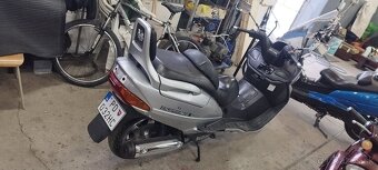 Burgman an 250