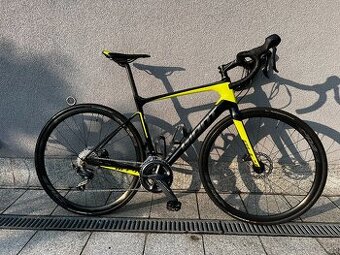 Cestný bicykel Giant Defy Advanced 1 HRD