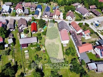 Parádny pozemok pre stavbu domu v Kunerade