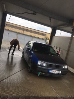 VW Golf IV 1.6 SR 74kw na nahradne diely alebo v celku