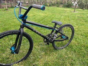 Bikrosový BMX bike GT Junior PRO 18.5