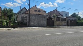 Rod.dom  v BN + obch.prevádzka (bývalý Tatrovák) 880m2