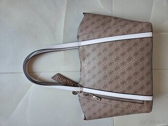 Kabelka Guess