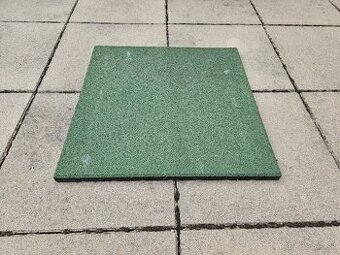 Predám gumovú dlažbu 50x50x2,5cm - 1