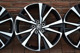 5x114,3 R18 Hlinikove disky Original Toyota C-HR 2