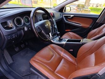 Volvo S60 2.0D 120kW/163PS, MT6, Xenony, Koža