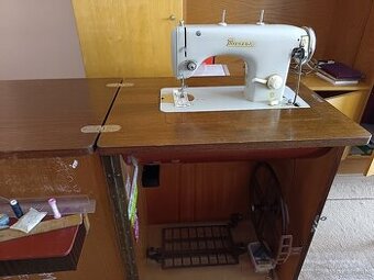 Predám šijací stroj Minerva