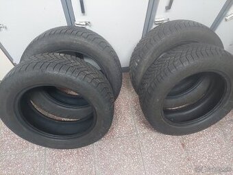 185/60 R15 84T