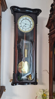 Starožitné nástenné hodiny Biedermeier Vienna