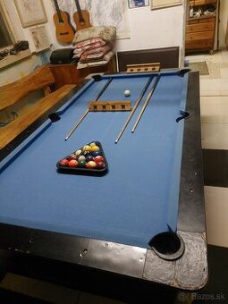 Biliardový stol