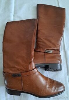 Hnedé kožené čižmy Baťa č. 42