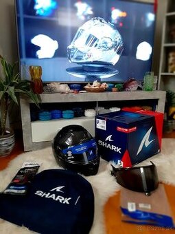 Přilba Shark Spartan RS Carbon .. NOVÁ