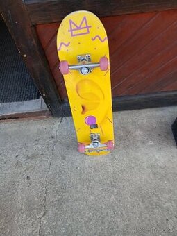 Skateboard
