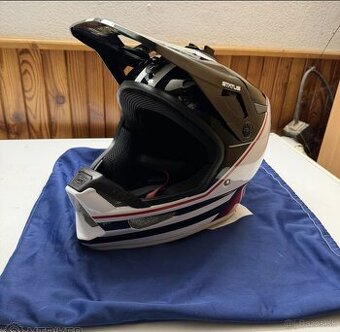 100% Status L - MTB prilba