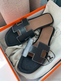 Hermes Oran šľapky