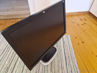 Predám 22" monitor HP Compaq LA2205wg (DisplayPort / USB)
