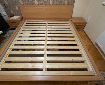 Manželská posteľ 180