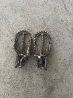 Titánové Stupačky Mx711