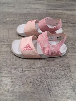 Sandálky Adidas.